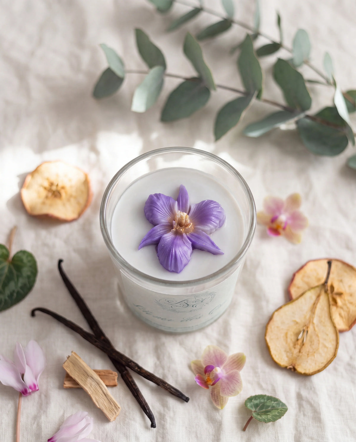 Bougie parfumée Silence des Cimes L&E en cire végétale, notes fruitées, orchidée et vanille